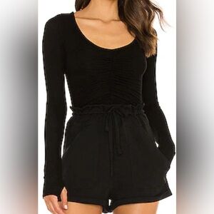 Salvatore V-Neck Ruched Front Crop Top in Black
MICHAEL LAUREN
